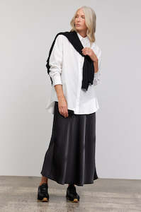 Key Pieces: frame bias skirt / black