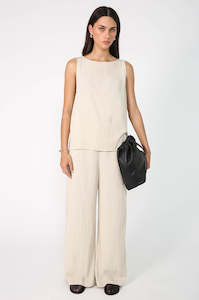 Most Loved: globe tank / sand