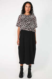 Most Loved: follow crop / pixel animal chocolate print