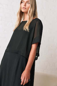 followed crop / black