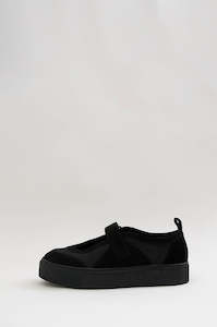 tab kicks / black