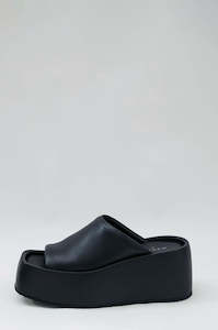 shield wedge / black