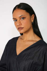 Jewellery: orbis dip earring / gold|black