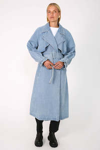 Denim: margin trench coat / washed blue denim