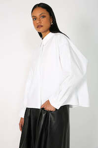 evaded shirt / white
