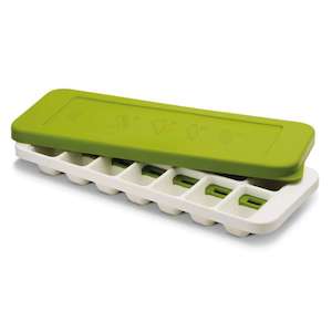 Jodeph Joseph: QuickSnap Plus Ice-Cube Tray with Stackable Lid