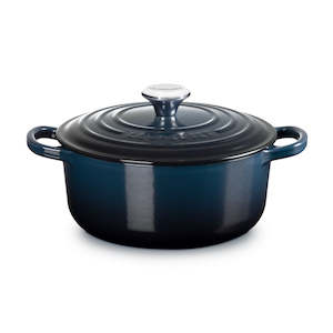 Casserole Dishes: Signature Round Casserole Nuit