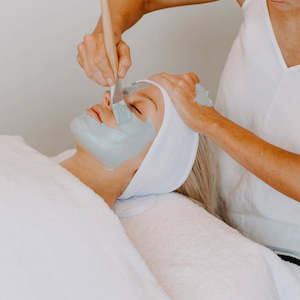 Relaxation Facial: Mooi Radiance Facial (60 mins)