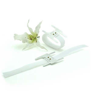 Oceans Accessories Wedding Corsage: Oasis Velcro Corsage Wristlet Pk/12 - White
