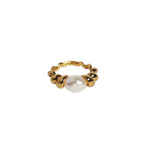 18k Gold Plated Jewellery: Pearl me up ring