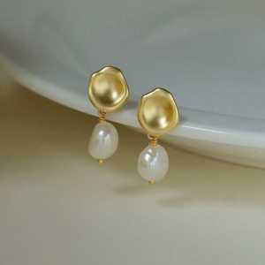 S925 Sterling Silver Jewellery: Daily pearl earrings (sterling silver)