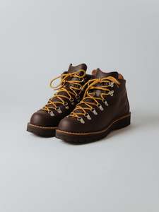 Footwear: Mountain Light - Brown