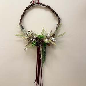 Christmas: Green & Red Rustic Wreath