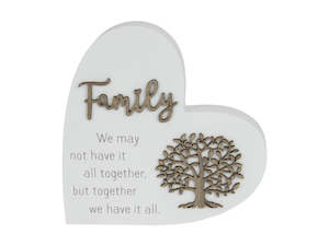 Giftware: 18cm MDF Family on Heart Plaque