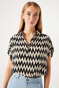 Garcia Short Sleeved Shirt - Zig Zag Print