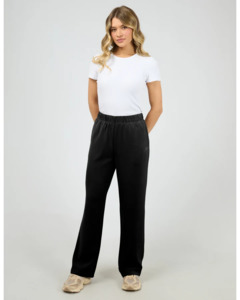 Everyday Essentials: All About Eve Luxe Active Pant - Black