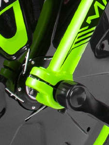 MADD GEAR DRIFT TRIKE FRONT FORK CLAMP AND BOLTS PAIR