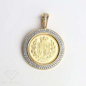 Sovereign Coins: 9ct Gold Double Diamond Encrusted Full Sovereign Pendant