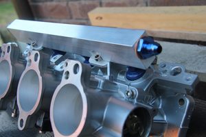Products: 20v Top Feed Fuel Rail Kit – Manon Racing