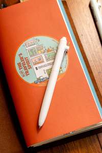 Pens: Uni-Ball Zento - Linen 0.7mm