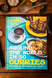 Cookbooks Food Beverages: Around the World in 50 Curries