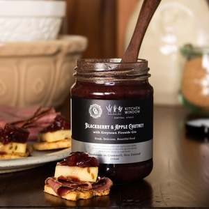 Cookbooks Food Beverages: Blackberry & Apple Chutney with Fireside Gin