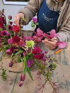 Seasonal Floral Workshop – The Art Of the Vase