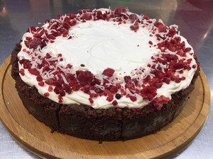 Products: Vegan Chocolate Mousse Tart 20cm www.munchpalmy.net