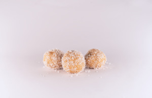 Peanut Butter Protein Balls - Muscle Chow