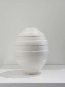 #25-1 MATT WHITE RIDGED VESSEL