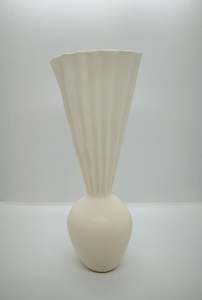 WHITE PIWAKAWAKA I