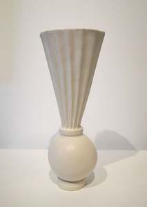 PIWAKAWAKA VASE