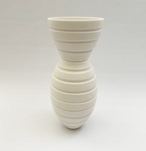 #15 MATT WHITE RIDGED VESSEL