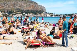 CORNER OF PARADISE, MONDELLO