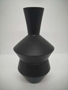 John Parker: #24-3 MATT BLACK ZIG ZAG BOTTLE