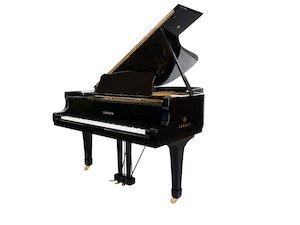 Yamaha C7E Grand Piano in Ebony Polish