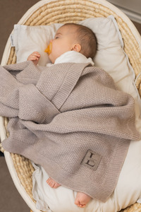 All: Extra fine Merino Blanket Moss stitch with personalized label