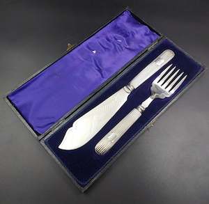 Silverware: Wingfield, Sheffield - Silver-plated Fish Servers in Original Box
