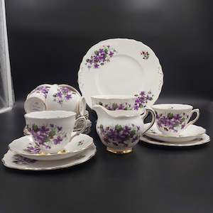 China Brand Colclough England: Colclough - Violets - 21-piece Tea Set