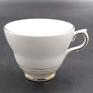China Brand Delphine England: Delphine - Gold Stripes - Cup