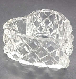 Crystal And Glass: Crystal Napkin Ring - Heart-shaped