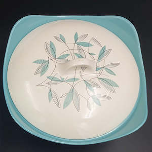China Brands M: Midwinter - Cassandra - Lidded Serving Dish