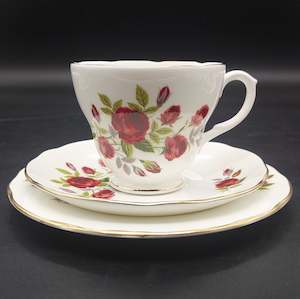 China Brands D: Duchess - Red Roses - Trio