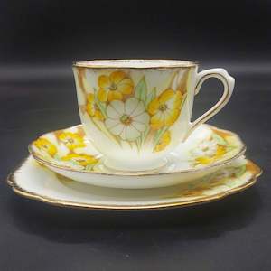China Brand Royal Albert England: Royal Albert - Petunia, Yellow and Green - Trio