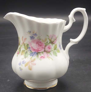 Royal Albert - Moss Rose - Milk Jug