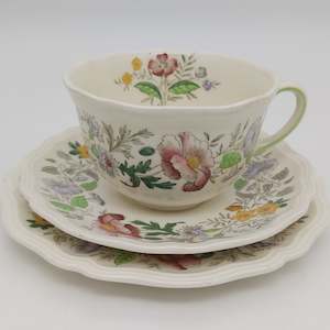Royal Doulton - D6196 Stratford - Trio