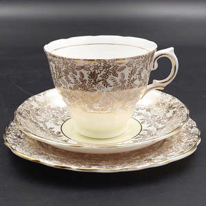 Colclough - Gold Filigree Band with Yellow - Trio