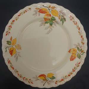 Grindley - Holly Leaves - Dinner Plate