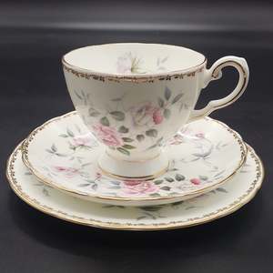 China Brands T: Tuscan - Pink and White Roses - Trio