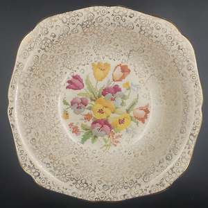 Hollinshead & Kirkham - Old English Sampler, Circle Filigree - Serving Bowl